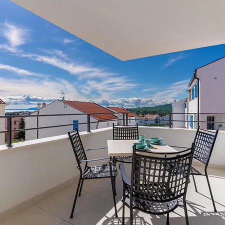 Vischetti Daire Cres