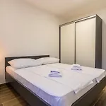 Vischetti شقة